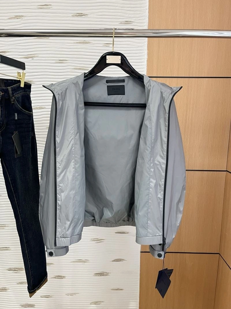 AllSeason Prada Outwear 169512