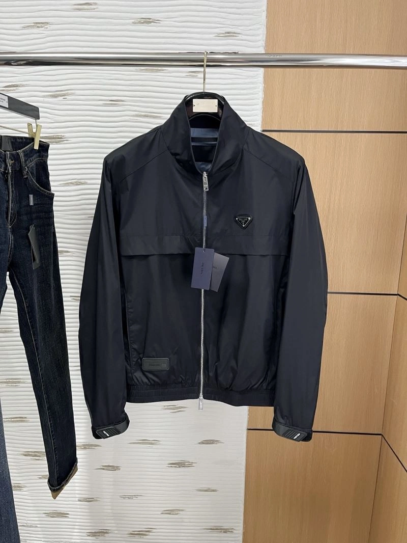 ComfortFit Prada Outwear 169448