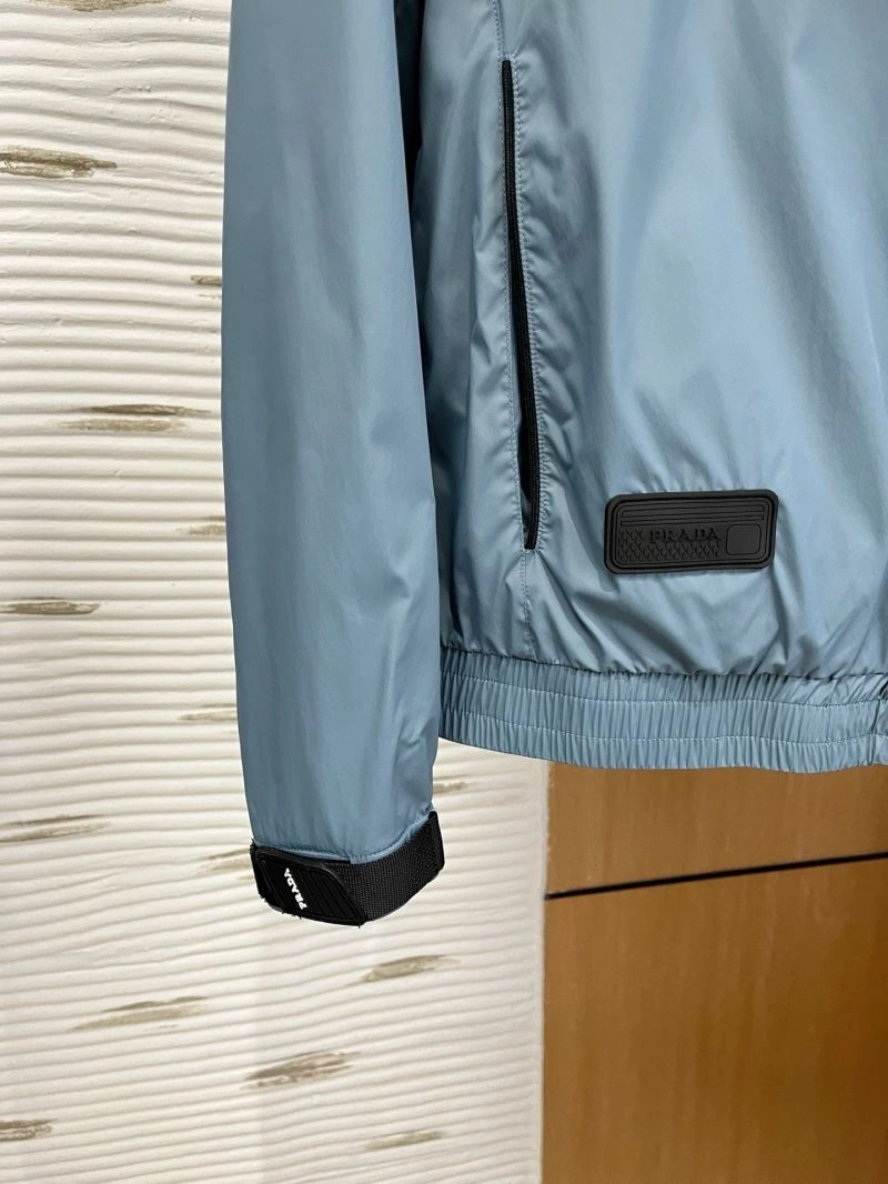 Vibrant Prada Outwear 169449