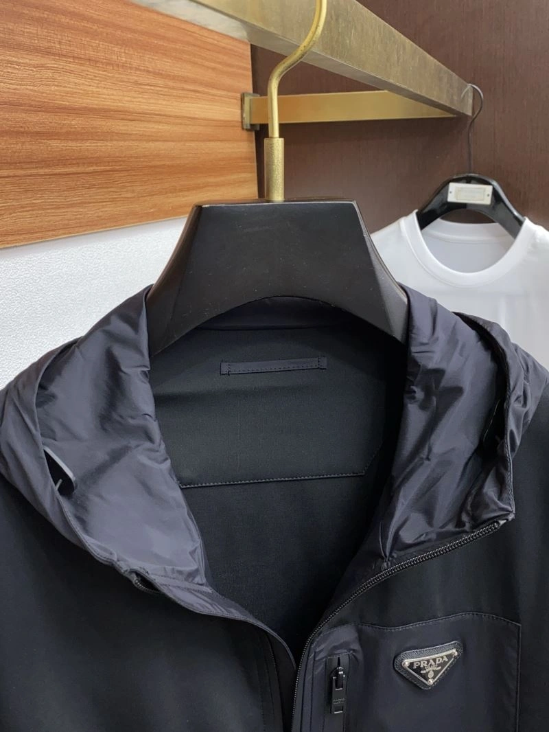 Flexible Prada Outwear 169446