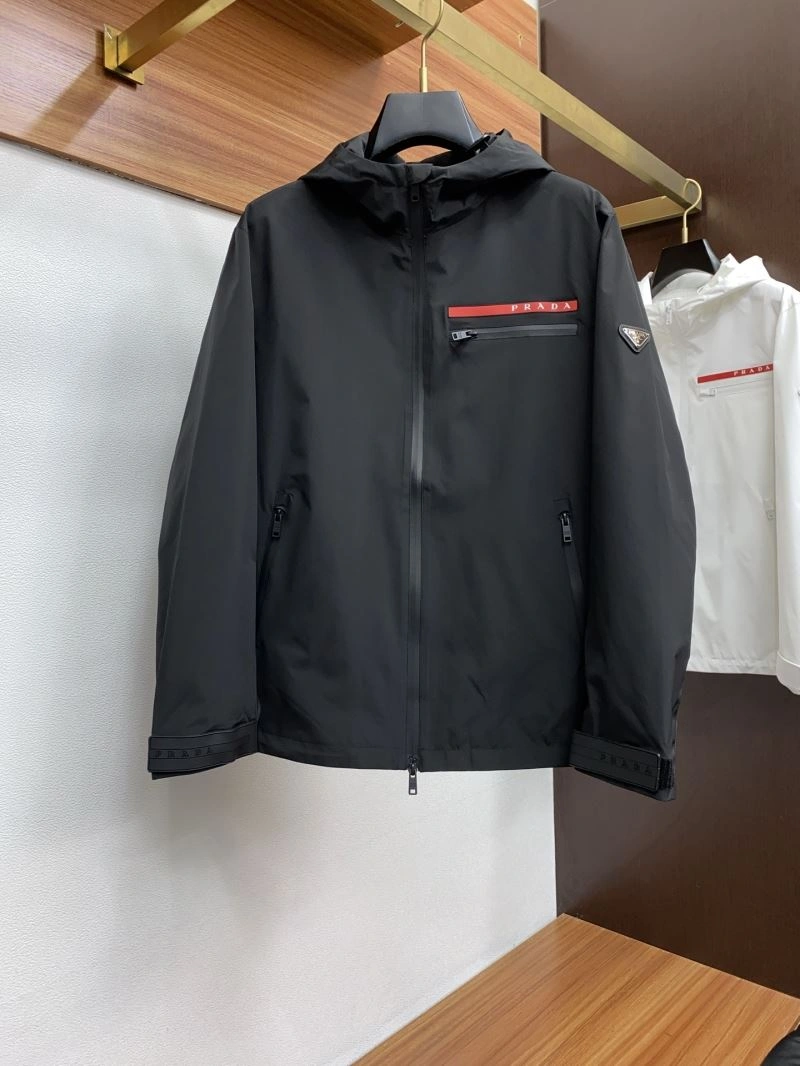 Durable Prada Outwear 169447