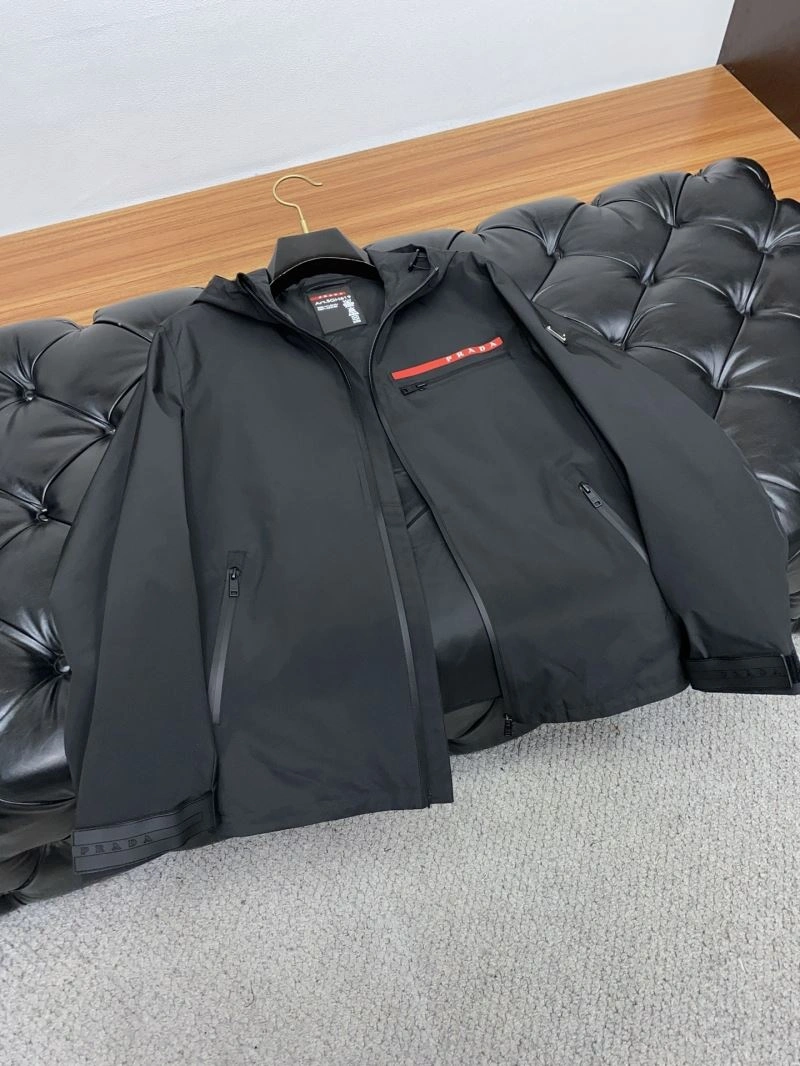 Durable Prada Outwear 169447