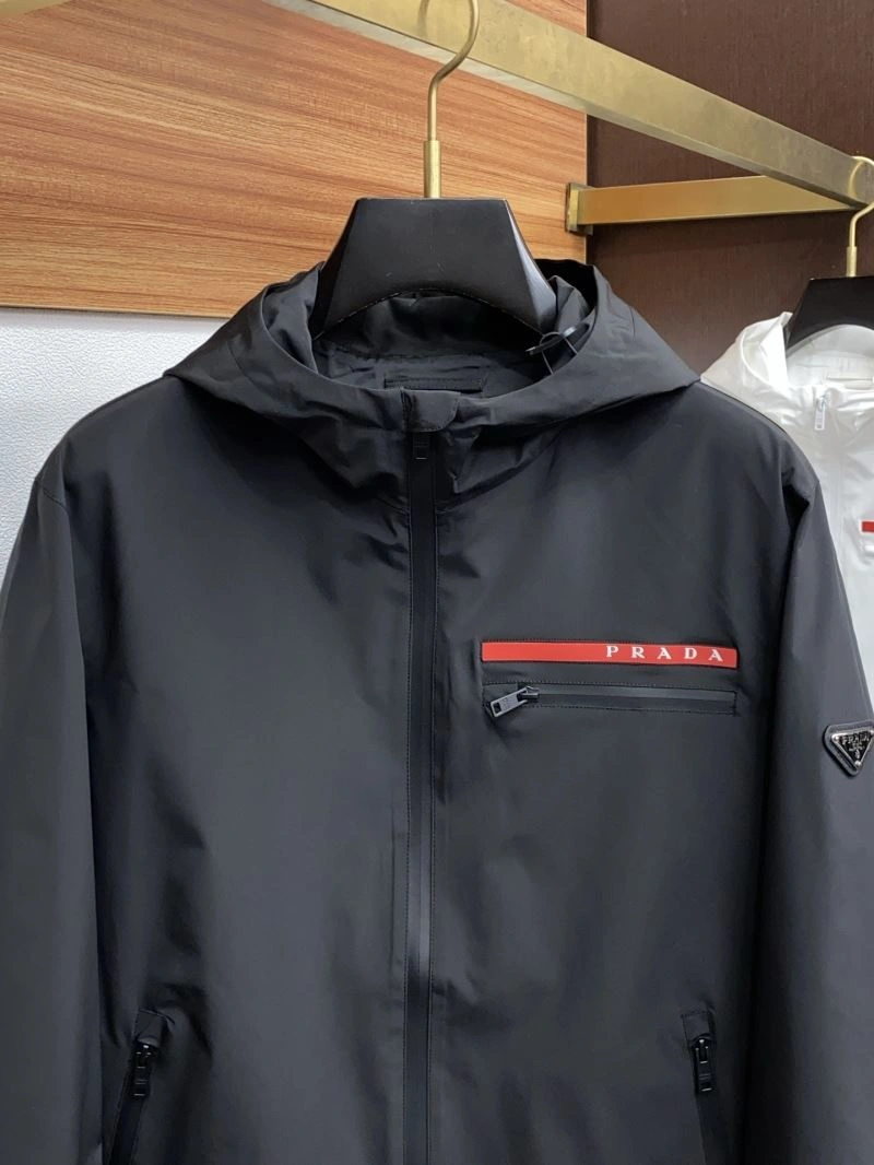 Durable Prada Outwear 169447