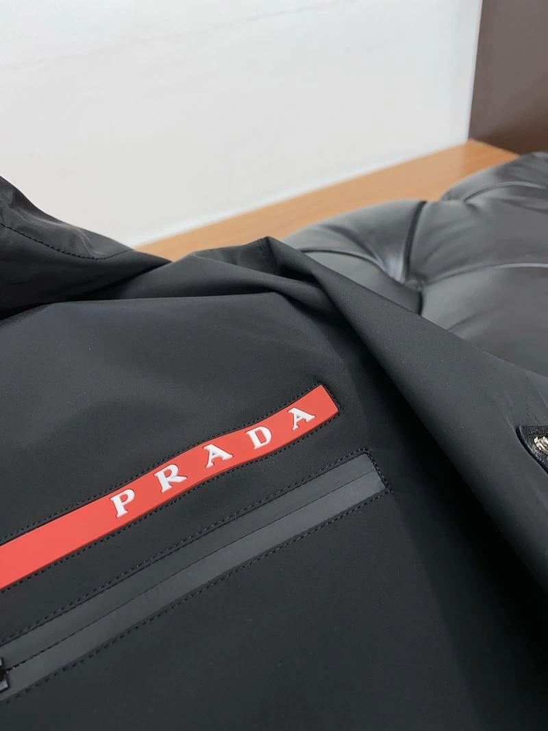 Durable Prada Outwear 169447