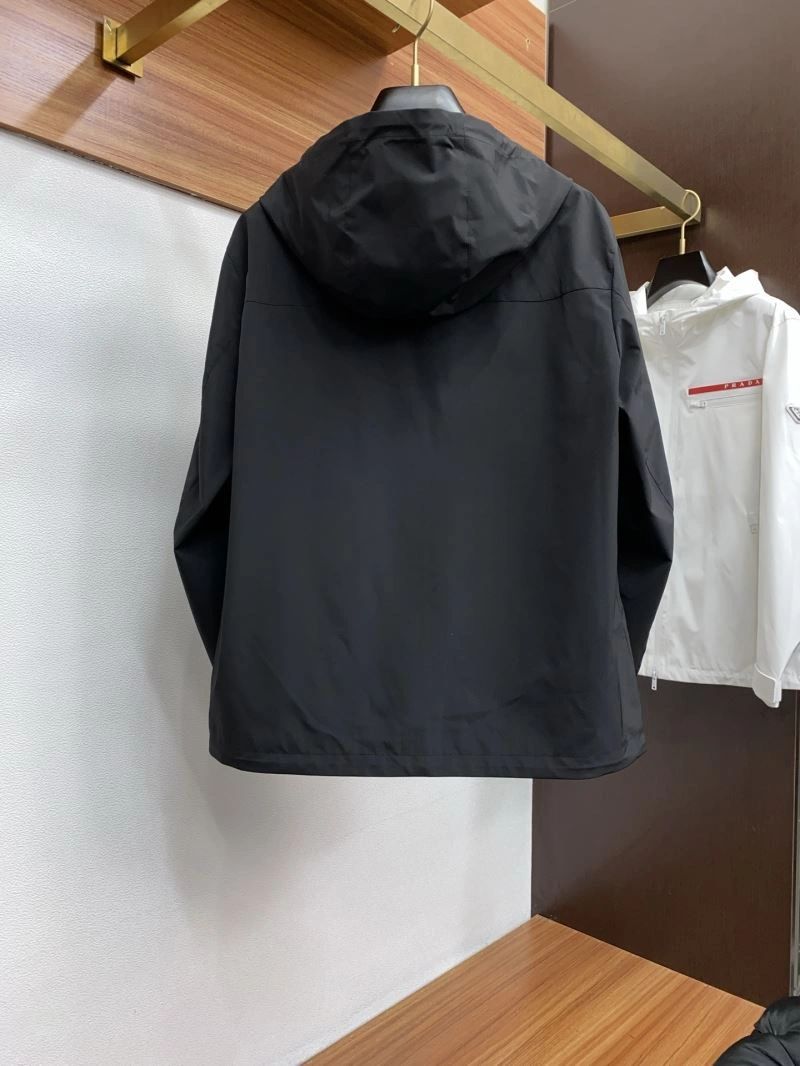 Durable Prada Outwear 169447