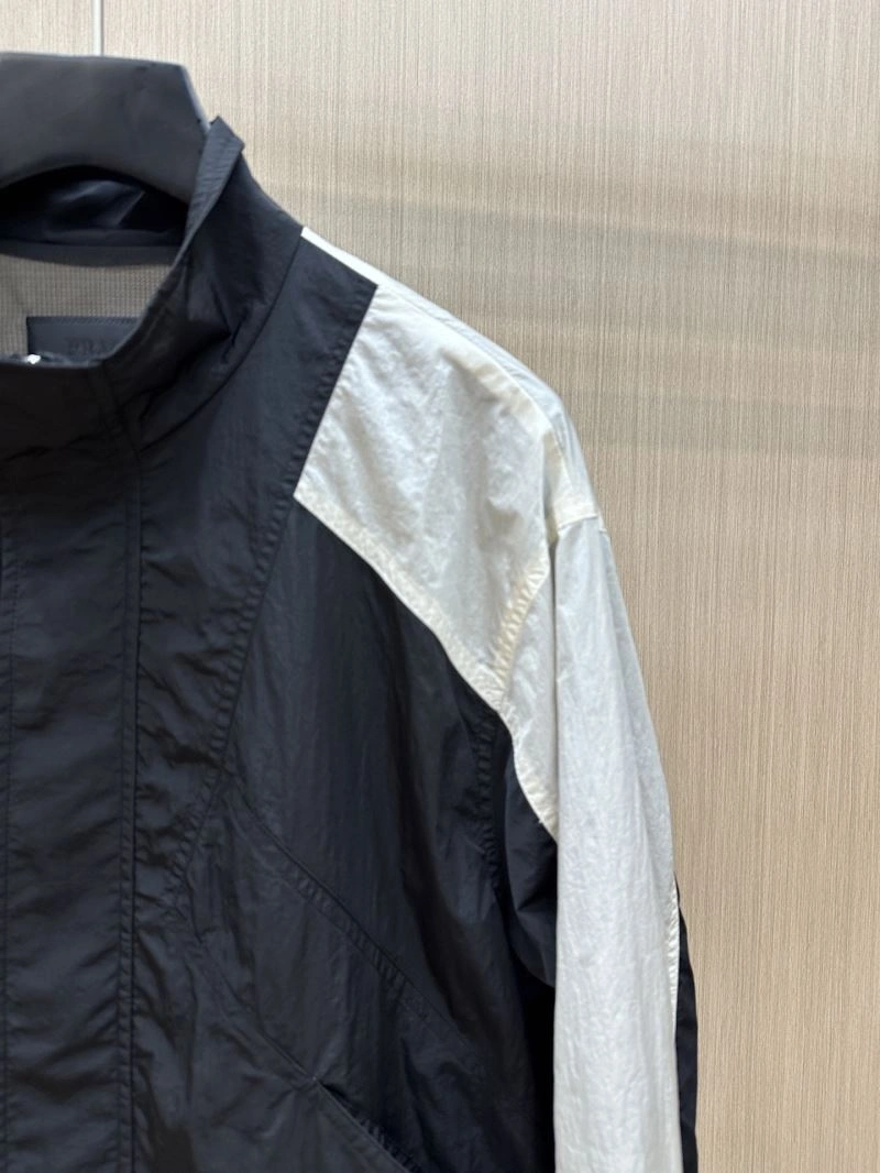 Timeless Prada Outwear 169436
