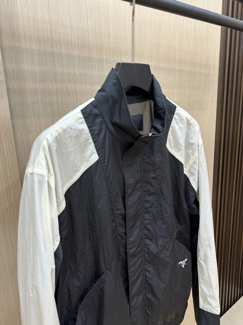 Timeless Prada Outwear 169436