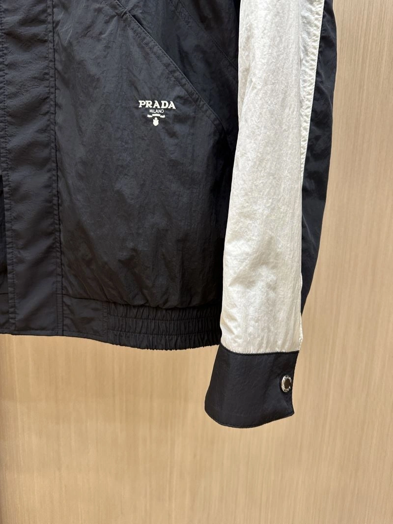 Timeless Prada Outwear 169436