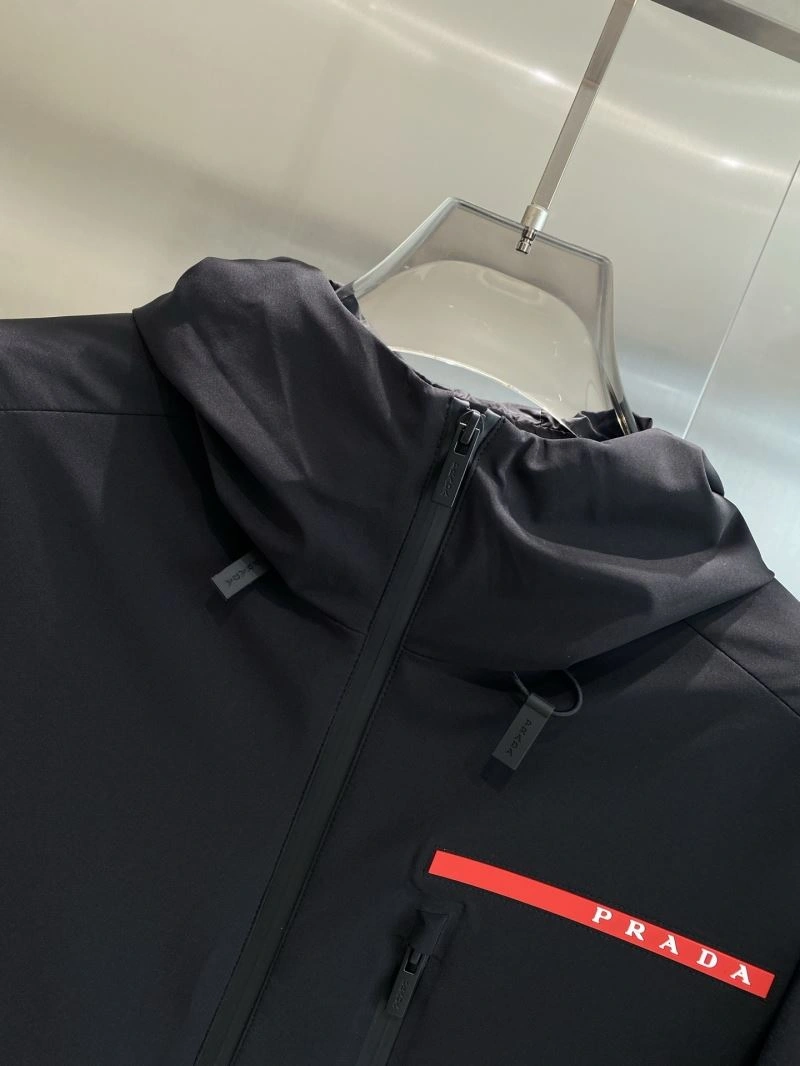 Stretchable Prada Outwear 169426