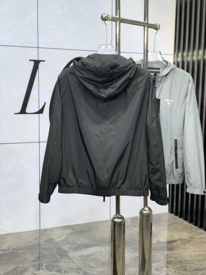 Snug Prada Outwear 169418
