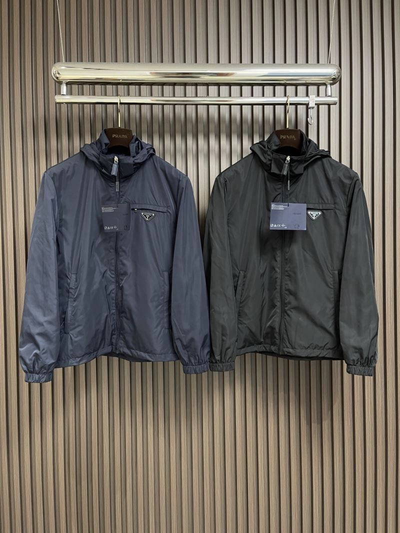Lightweight Prada Outwear 169402