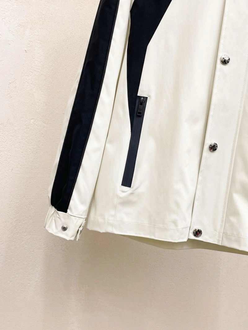Breathable Prada Outwear 169406