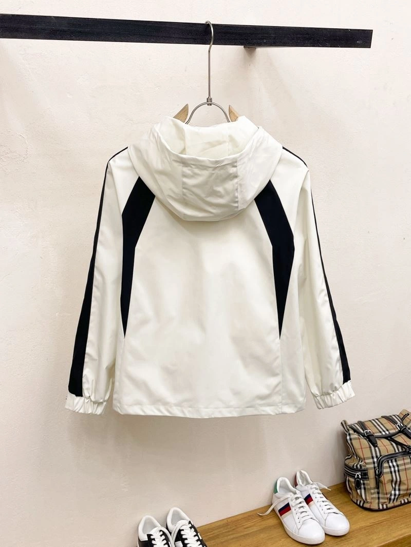 Breathable Prada Outwear 169406