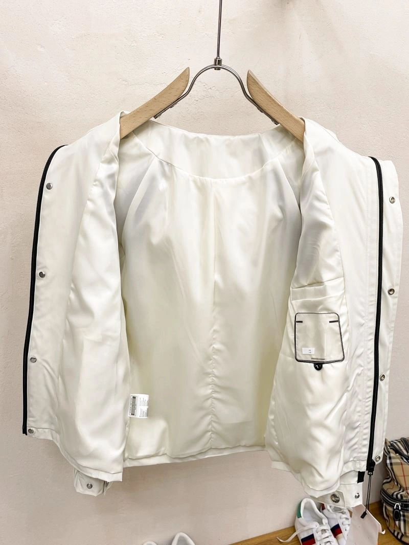 Breathable Prada Outwear 169406