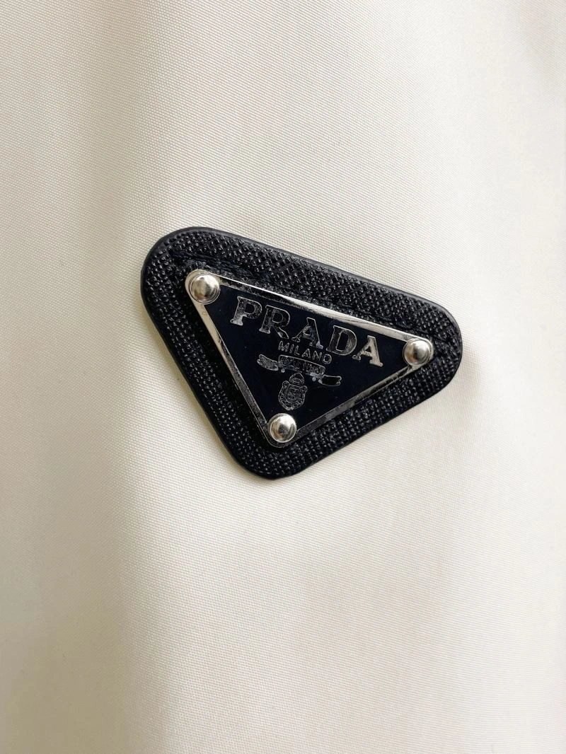 Breathable Prada Outwear 169406