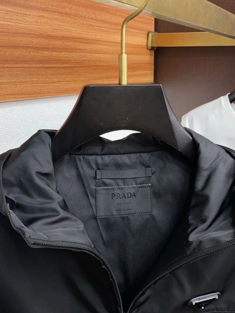 WaterResistant Prada Outwear 169392