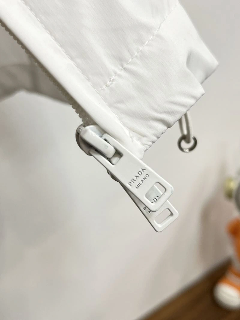 FreshLook Prada Outwear 169415
