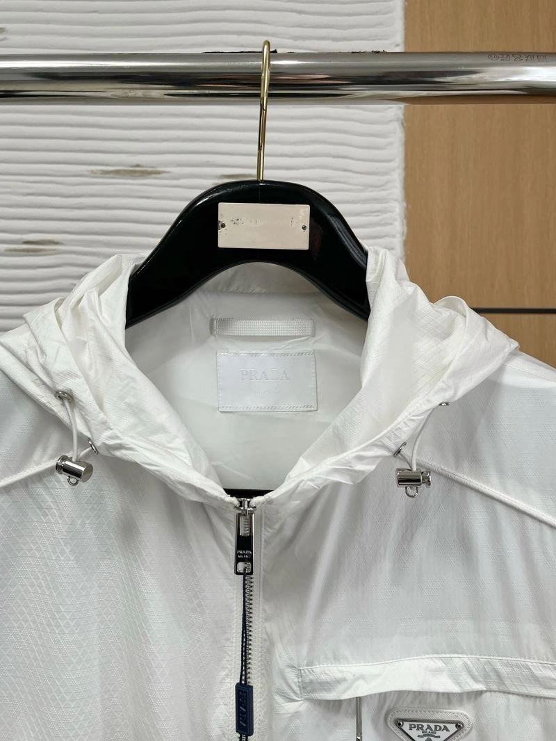 Cozy Prada Outwear 169379