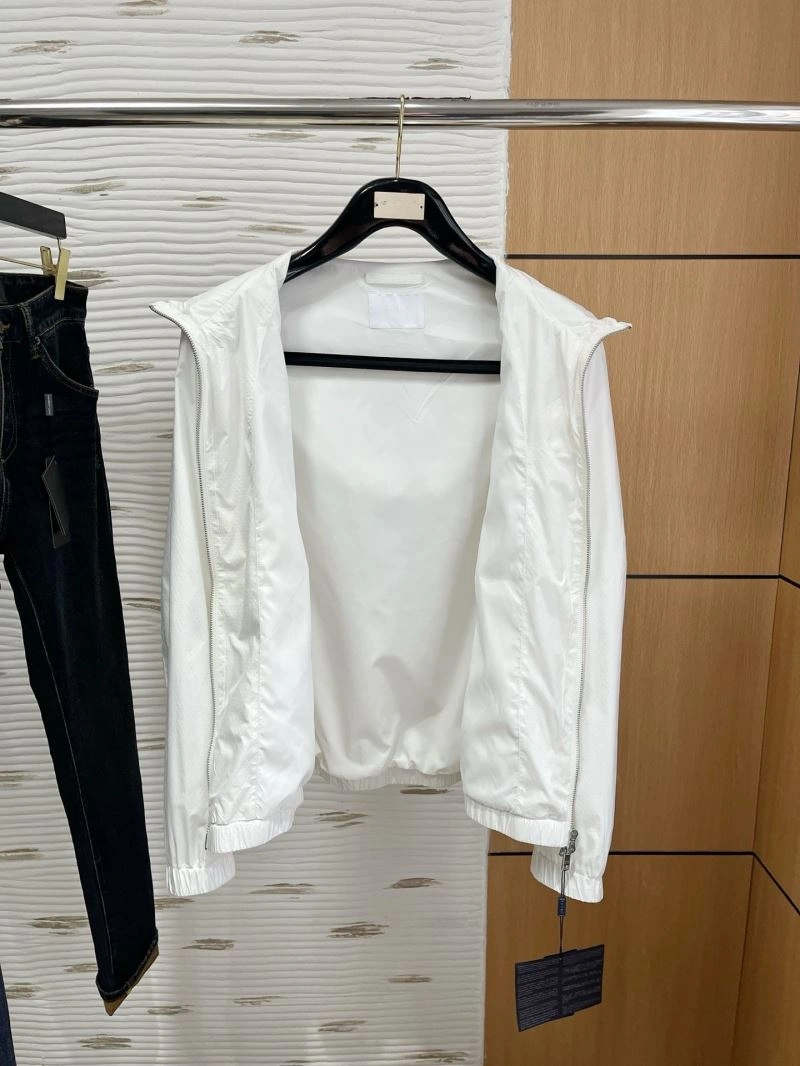 Cozy Prada Outwear 169379