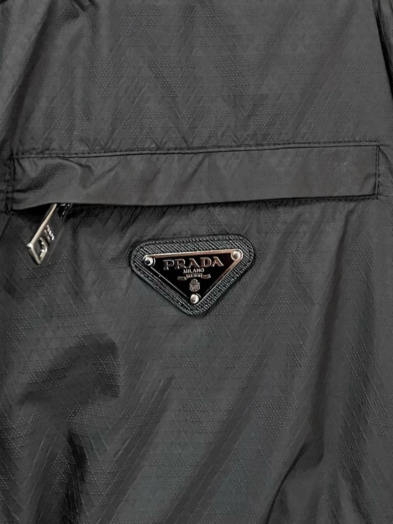 ComfortFit Prada Outwear 169377