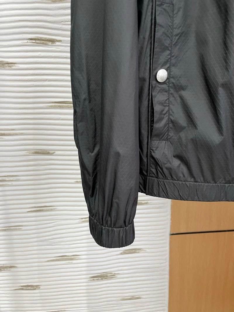 ComfortFit Prada Outwear 169377