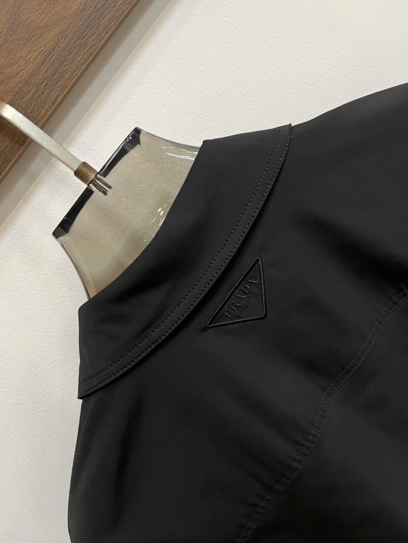 MultiPurpose Prada Outwear 168838