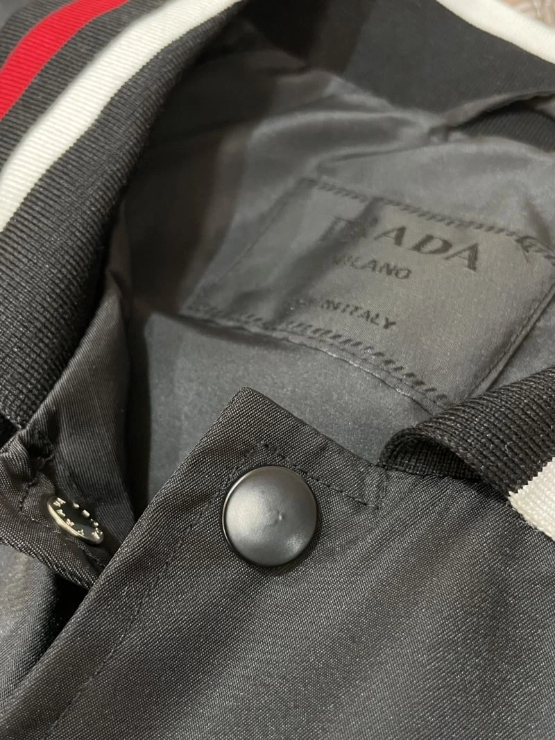 Resilient Prada Outwear 168869