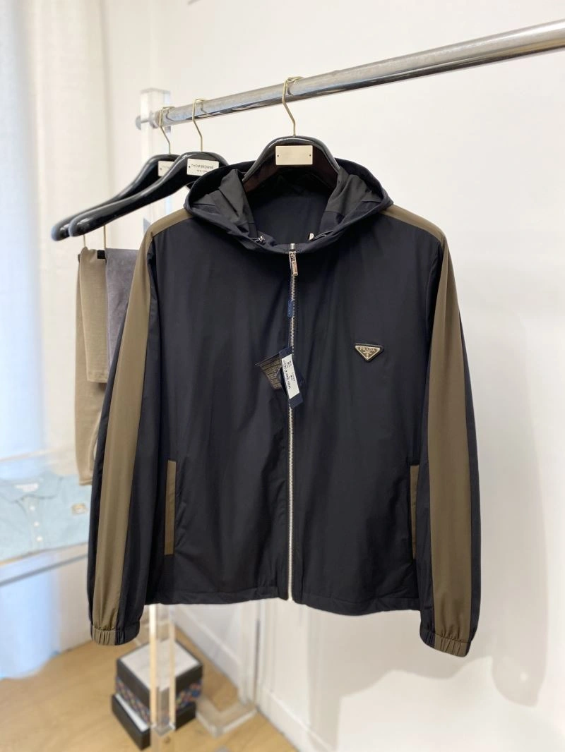 Minimalist Prada Outwear 168855