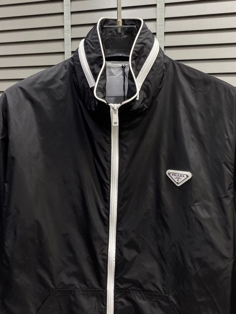 Durable Prada Outwear 168805