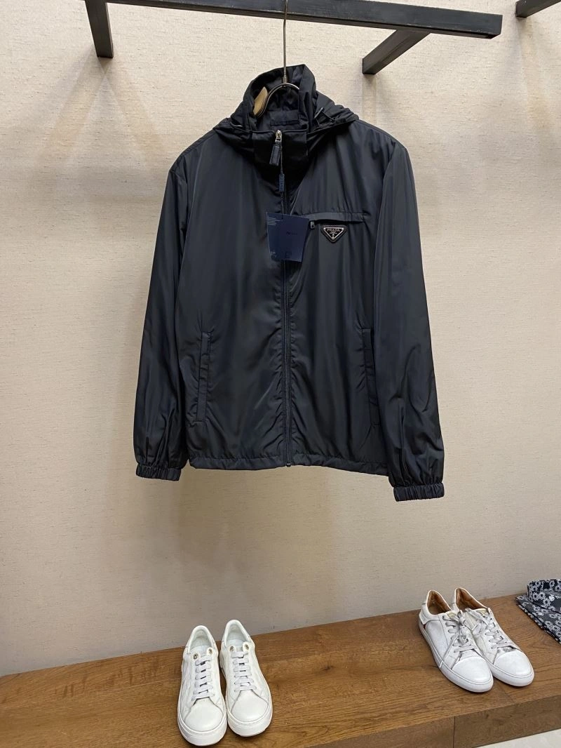 Durable Prada Outwear 168857