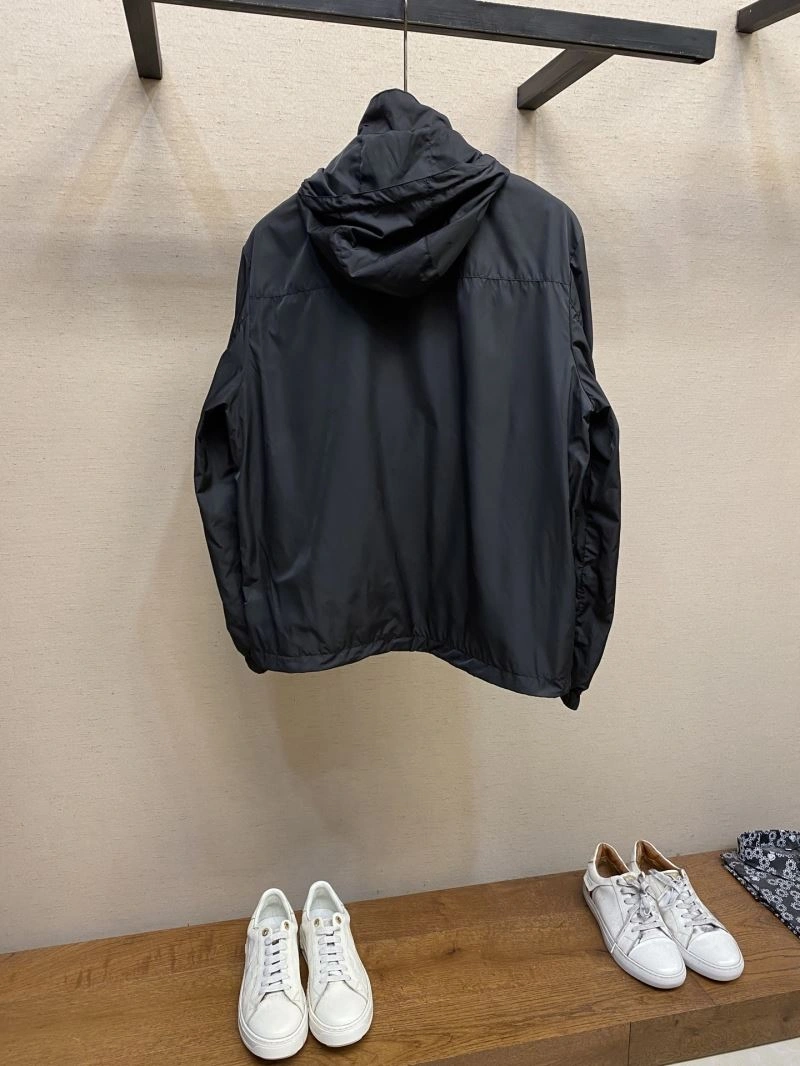 Durable Prada Outwear 168857