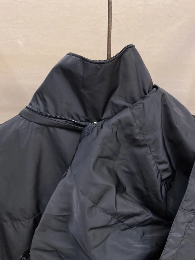 Durable Prada Outwear 168857