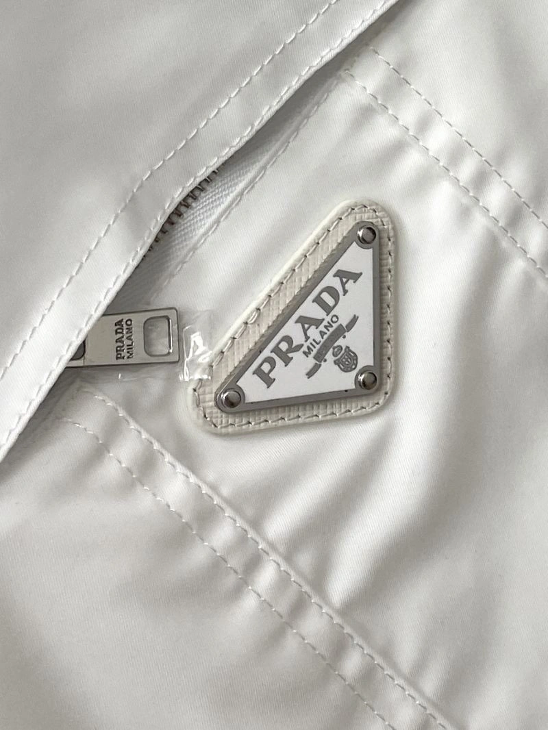 Prada Outwear ComfortFit 168797