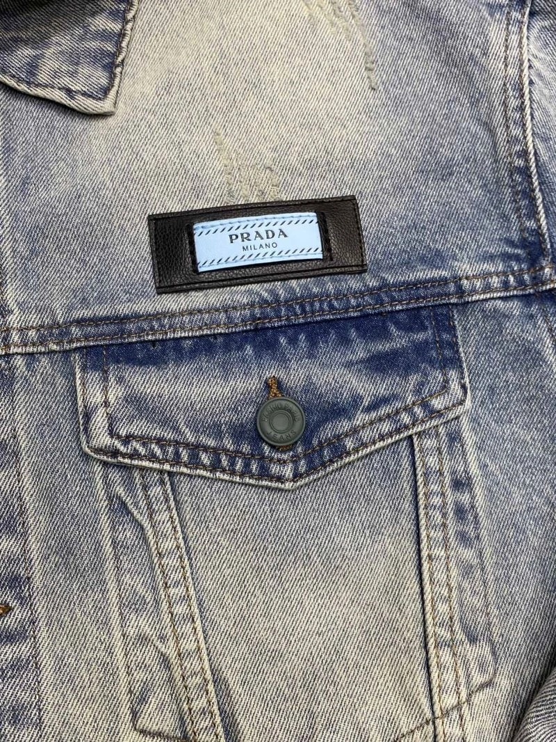 Prada Outwear WellDesigned 168796
