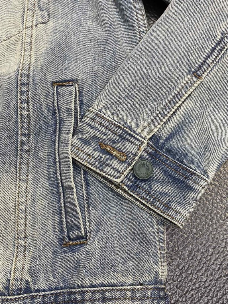 Prada Outwear WellDesigned 168796