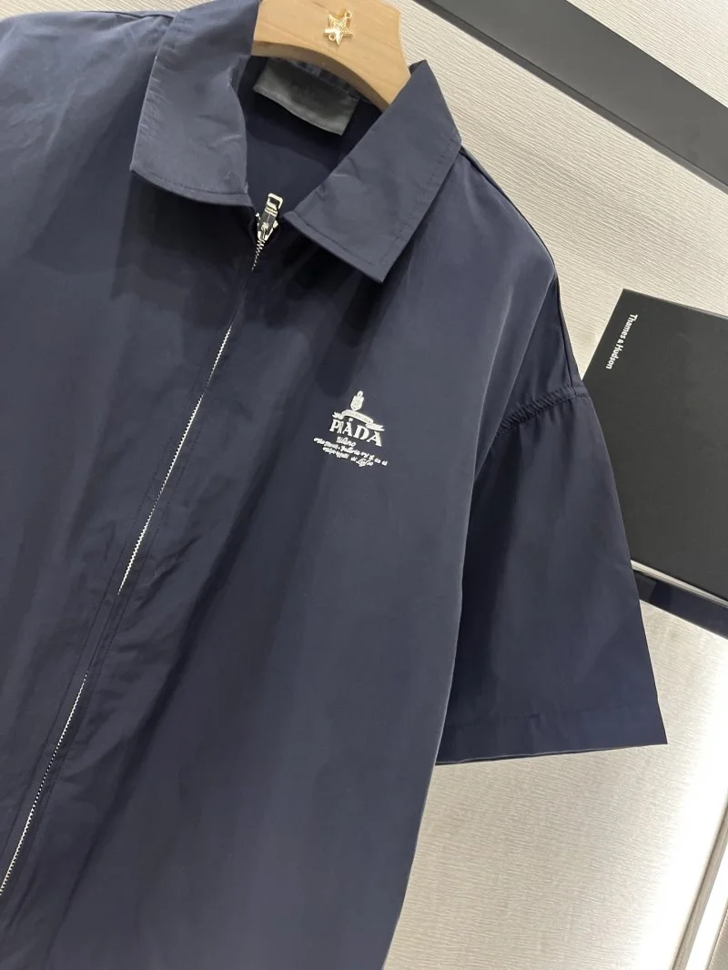 Lightweight Prada Outwear 166354