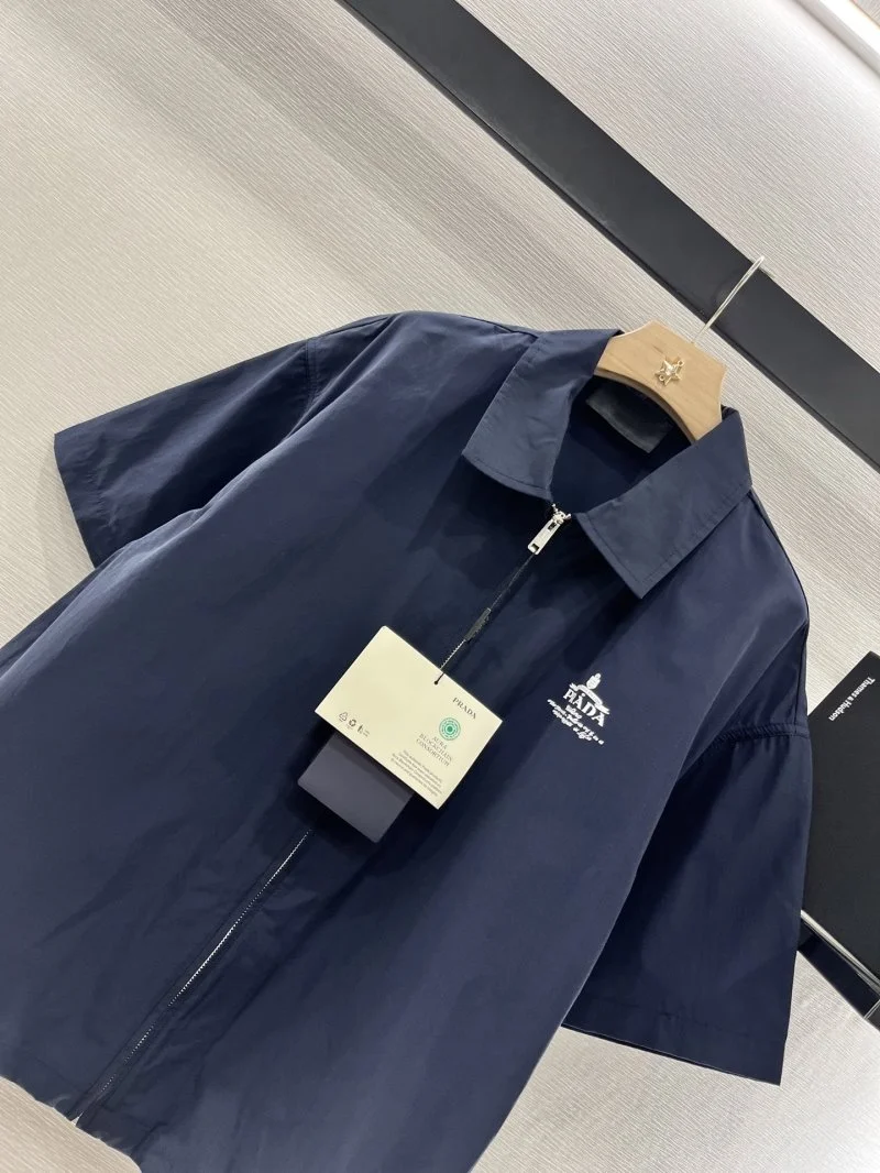 Lightweight Prada Outwear 166354