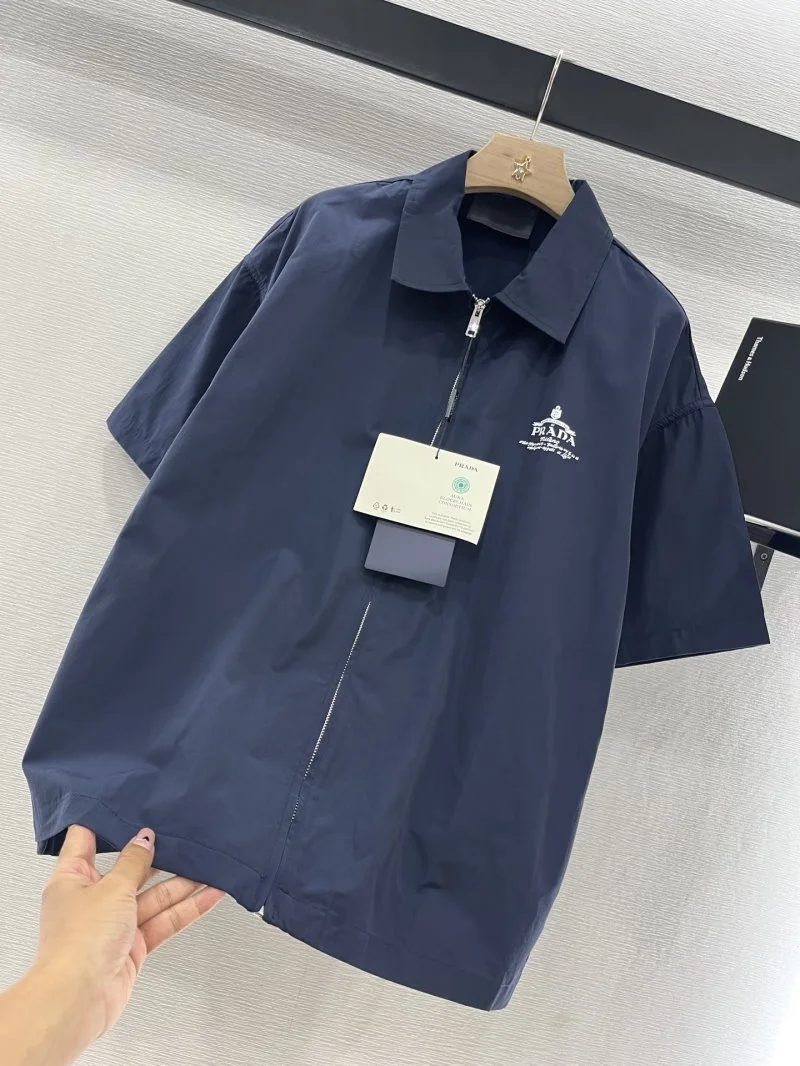 Lightweight Prada Outwear 166354