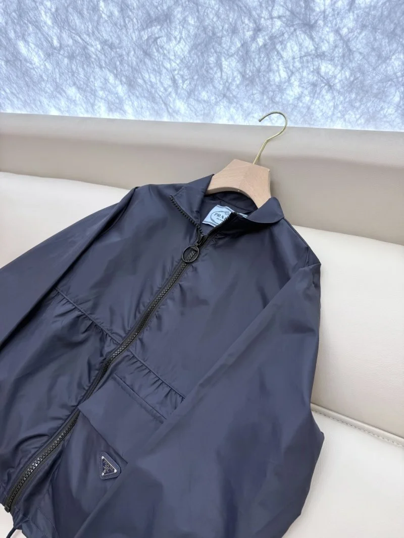 Supportive Prada Outwear 166238