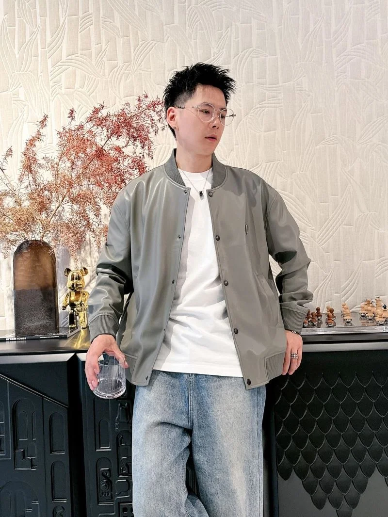 Youthful Prada Outwear 168198