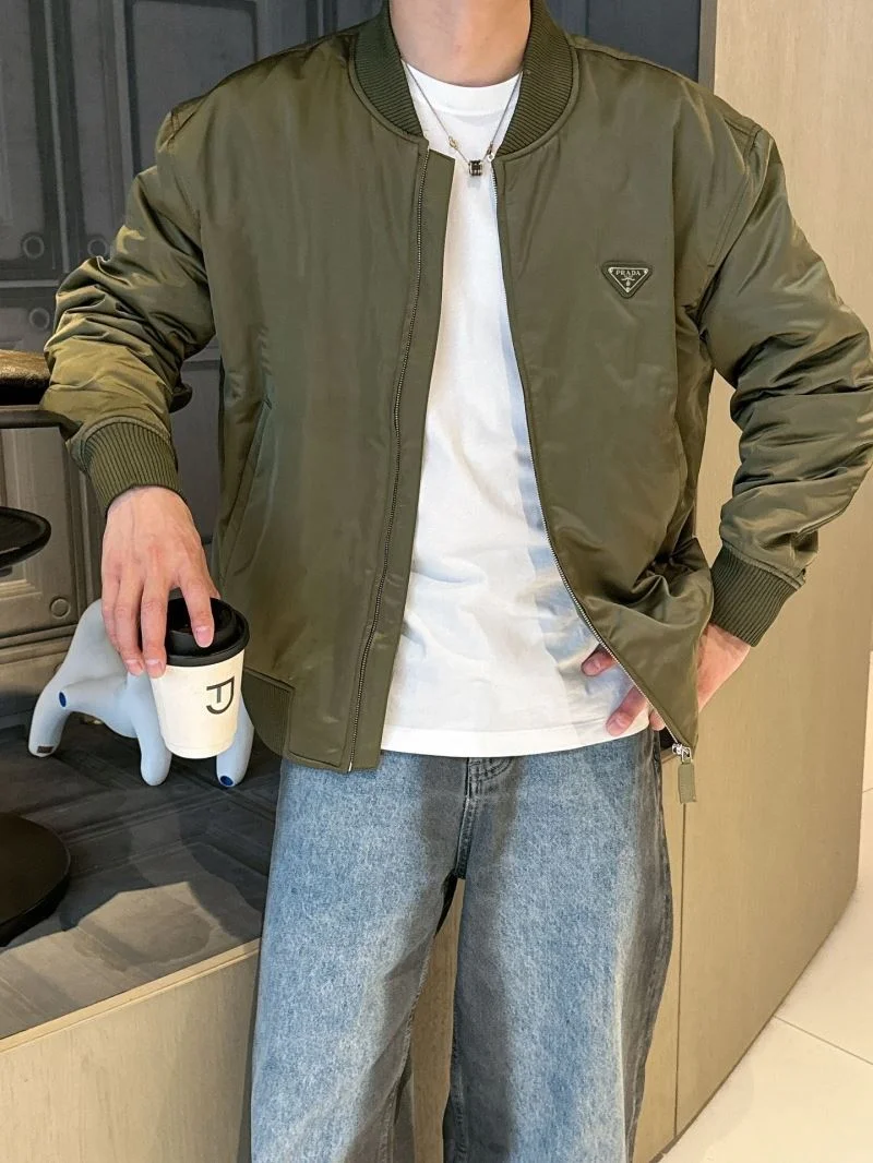 Breathable Prada Outwear 168239
