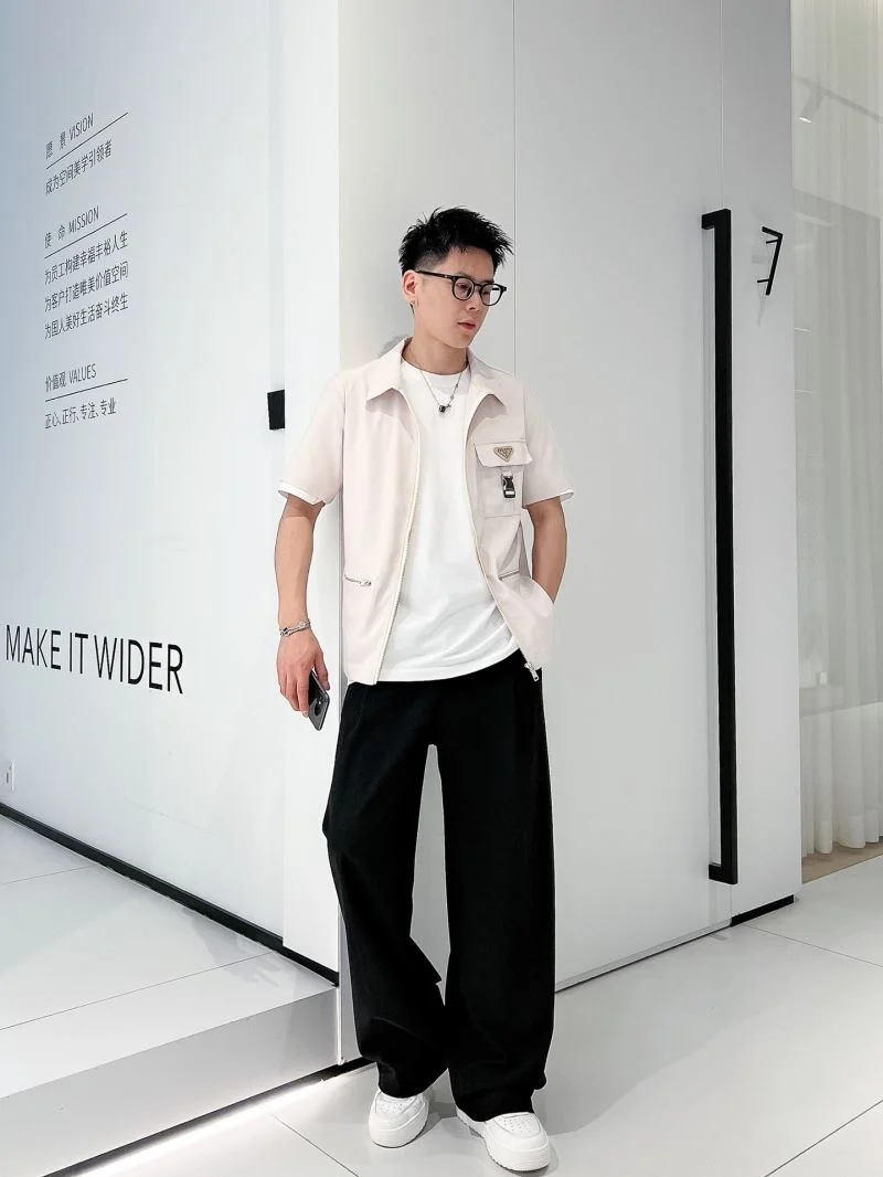 Original Prada Outwear 168182