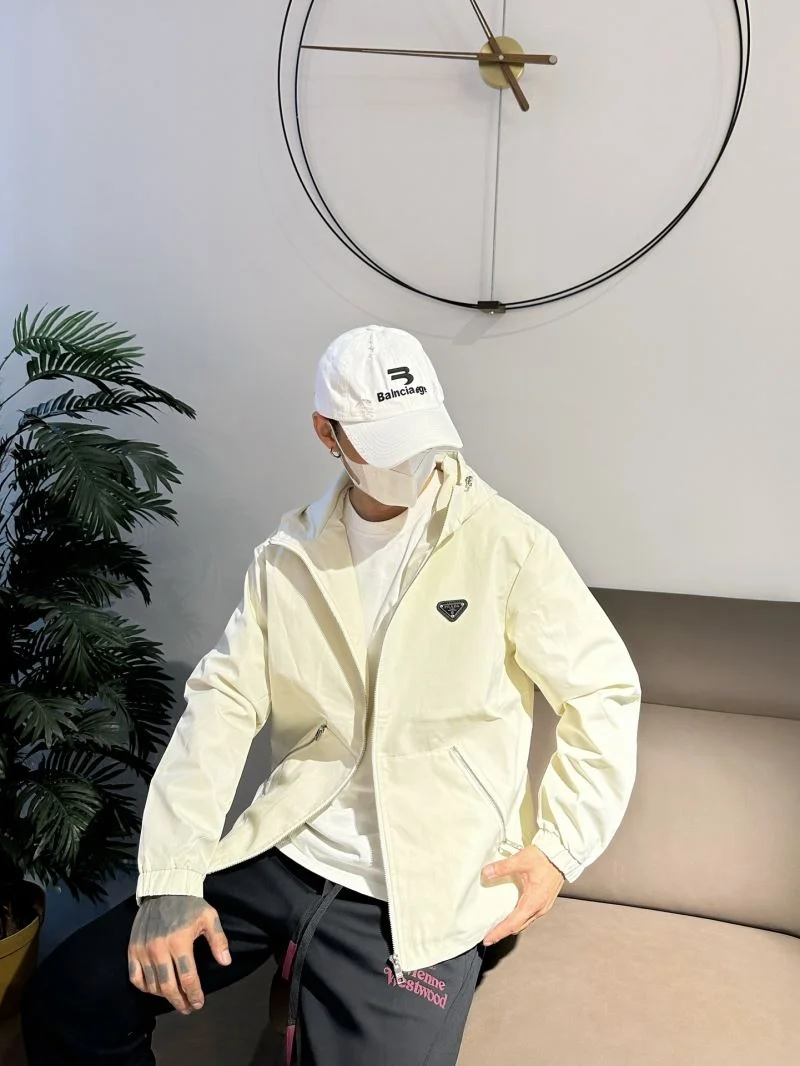 Comfortable Prada Outwear 168172