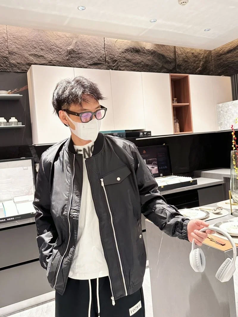 Prada Outwear Trendsetting 168175