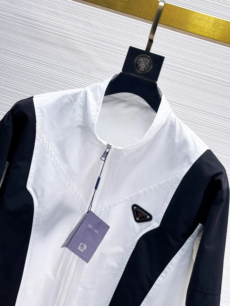 Premium Prada Outwear 168171