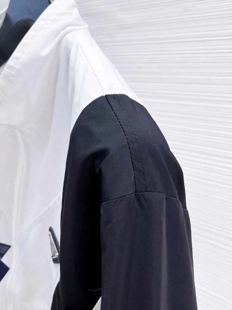 Premium Prada Outwear 168171