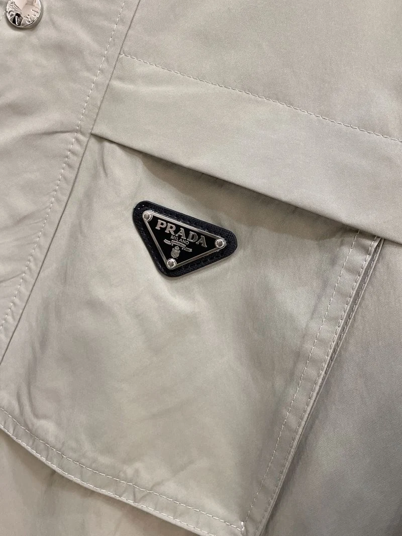 Prada Outwear ZipUp 168191