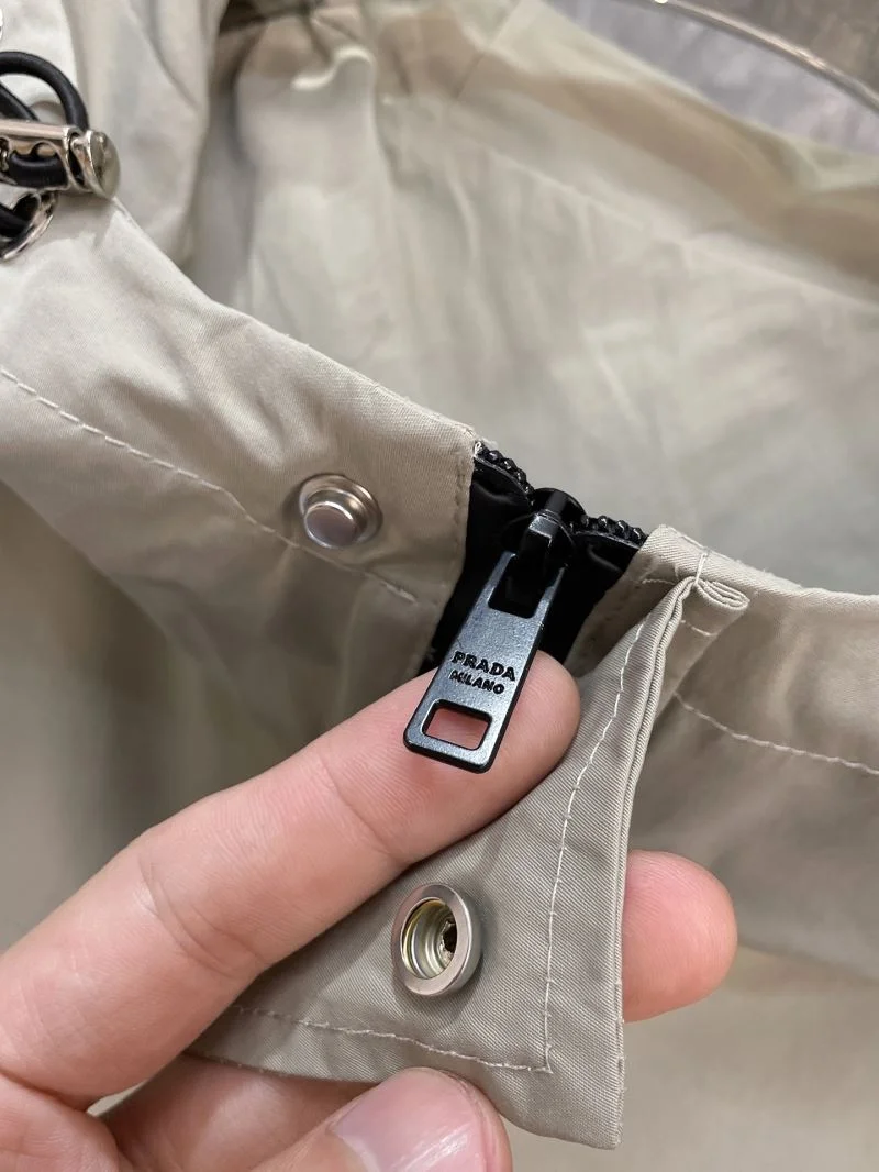 Prada Outwear ZipUp 168191