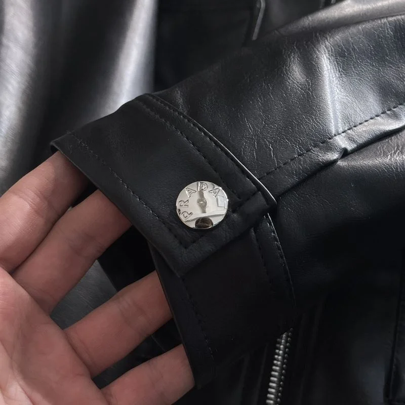 Durable Prada Outwear 168147