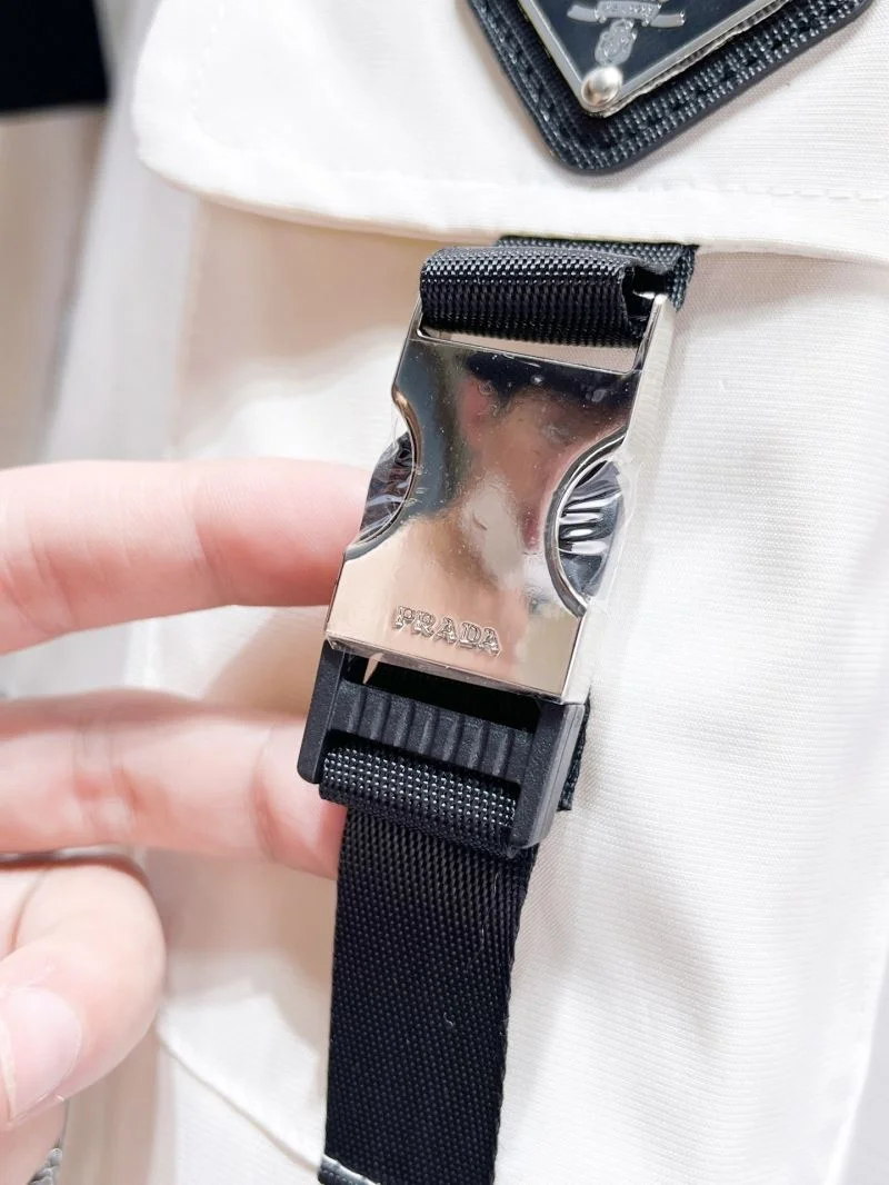 Effortless Prada Outwear 168145